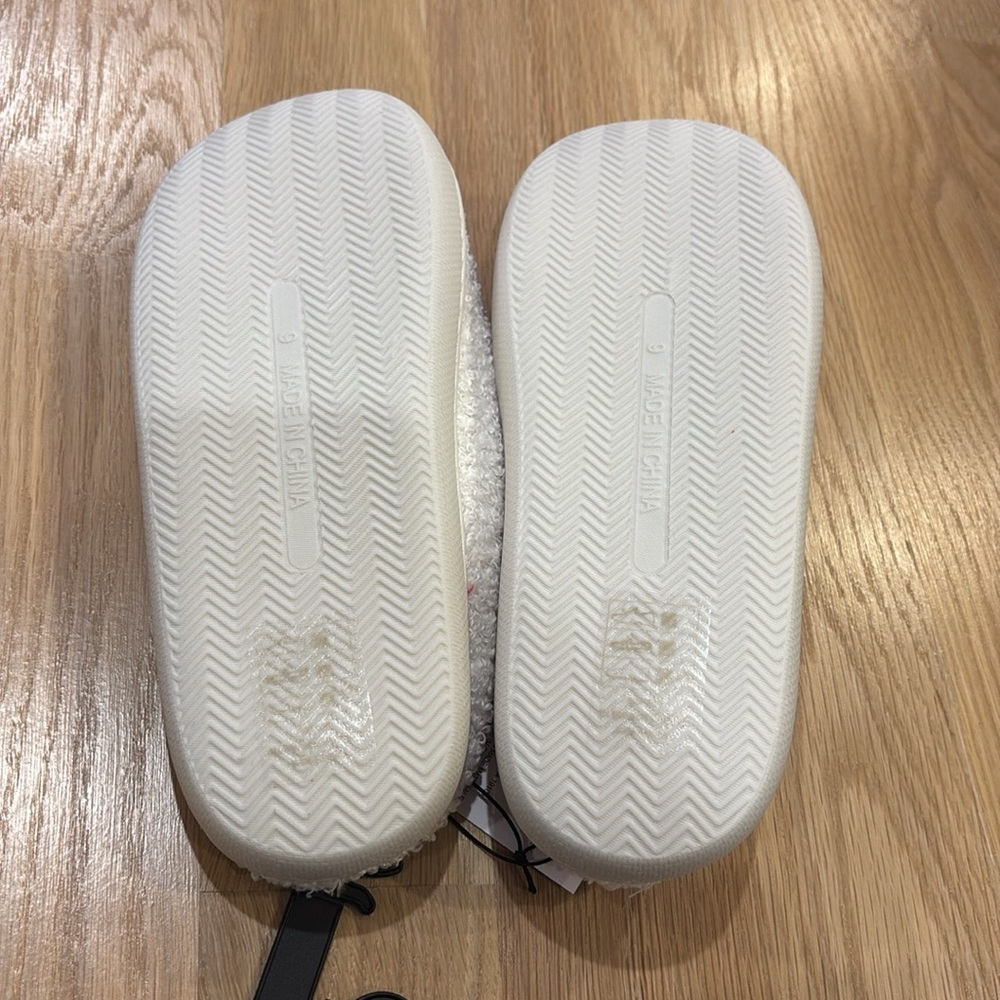 Smiley Slippers - Picture 2 of 3